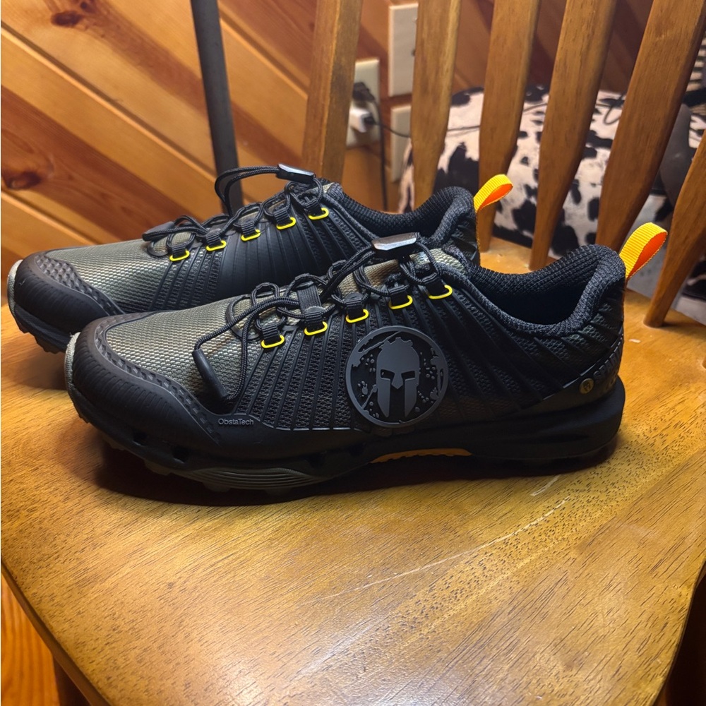 NEVER USED!! Woman’s spartan tennis shoes  (spartan rd pro 2 limited)